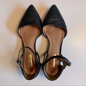 Halogen Black Pointed Flats